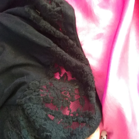 Long sleeve black shirt with lace detail - Picture 4 of 4